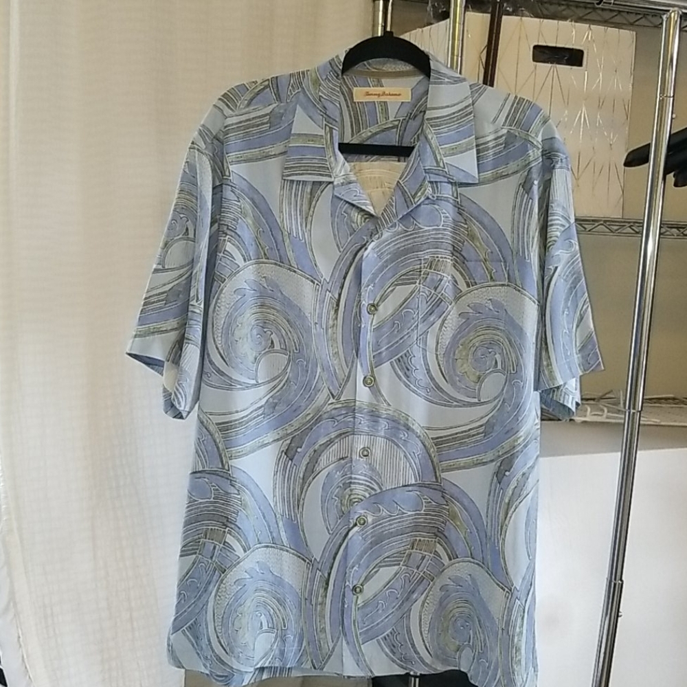 Casual Short Sleeve Tommy Bahama Button Down Shirt